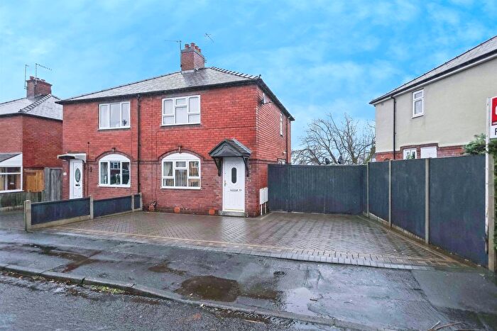 2 Bedroom Semi Detached House For Sale In Scotts Road, Stourbridge, DY8