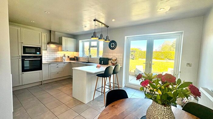 3 Bedroom Detached Bungalow For Sale In Woodhall Crescent, Saxilby, Lincoln, LN1