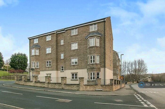 2 Bedroom Flat To Rent In Laithe Hall Avenue, Cleckheaton, BD19