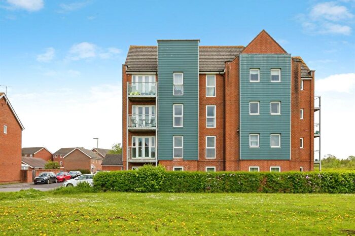 2 Bedroom Apartment For Sale In Argosy Crescent, Eastleigh, SO50