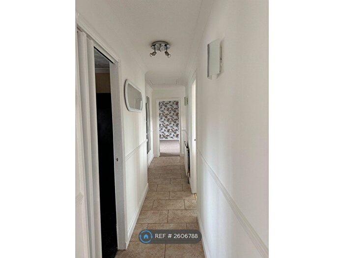 2 Bedroom Flat To Rent In Paterson Avenue, Irvine, KA12