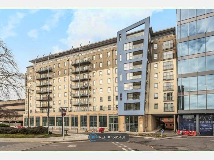 2 Bedroom Flat To Rent In Church Street East, Woking, GU21