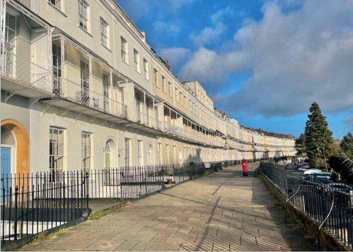 2 Bedroom Apartment To Rent In Royal York Crescent, BS8