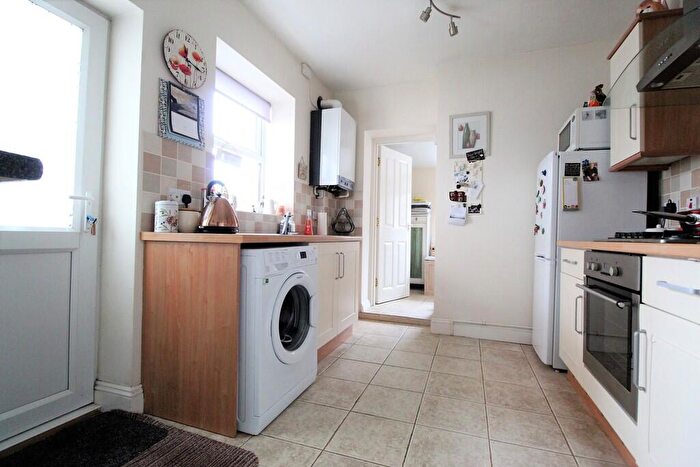 1 Bedroom Flat For Sale In Russell Road, Felixstowe, IP11
