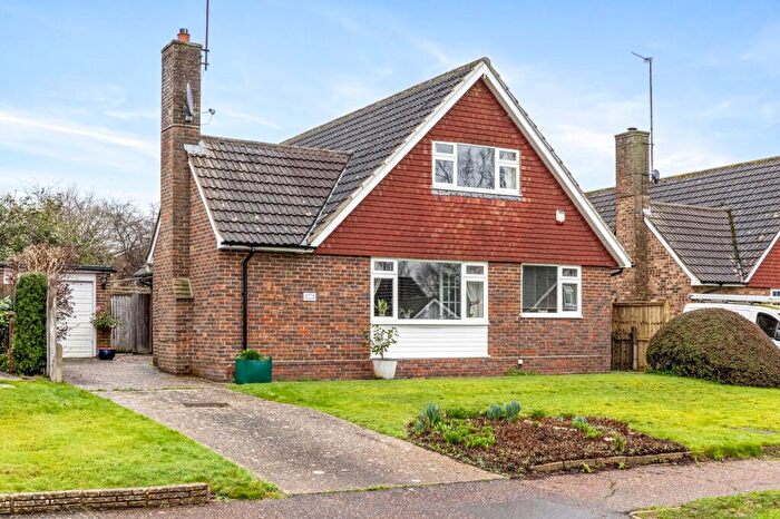 4 Bedroom Detached House For Sale In Cleve Way, Billingshurst, RH14