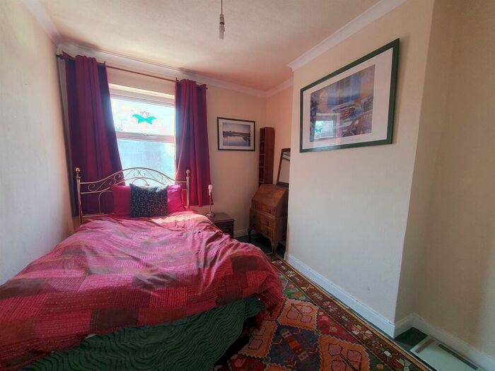 3 Bedroom Terraced House For Sale In Wood Lane, West Bromwich, B70