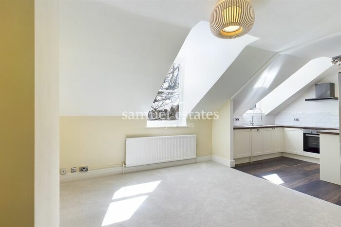 1 Bedroom Flat To Rent In St James Terrace, Balham, SW12