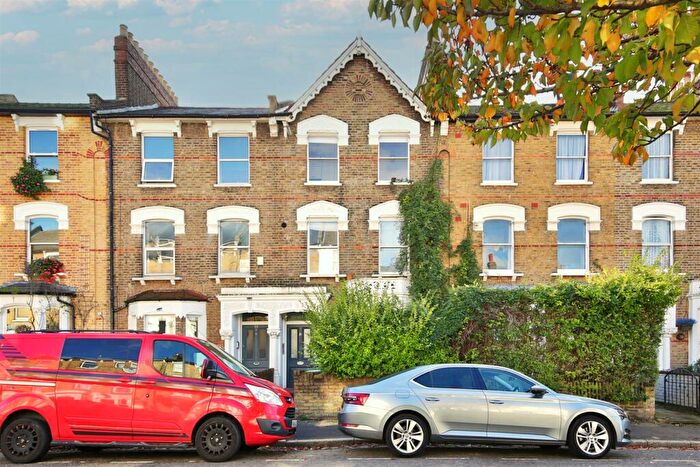 2 Bedroom Flat To Rent In Oxford Road, Finsbury Park, N4