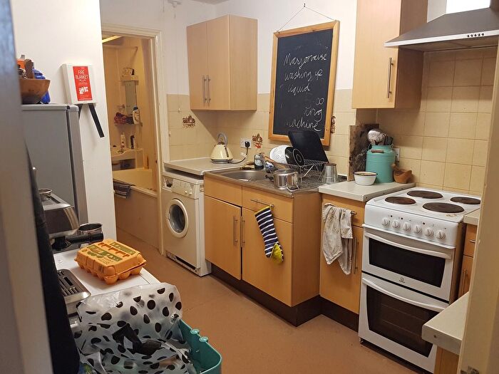 1 Bedroom Flat To Rent In Clevedon Terrace, Bristol, BS6