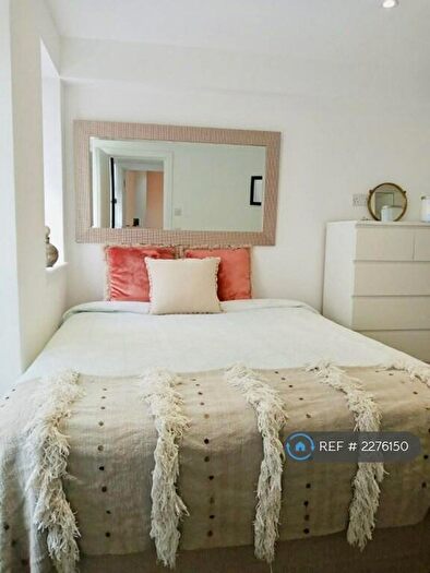 Studio To Rent In Greville Road, London, NW6