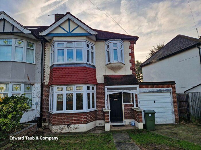 3 Bedroom House To Rent In Woodford Green, IG8