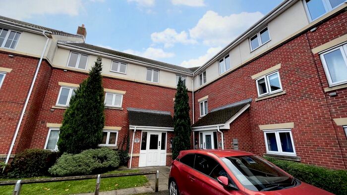 2 Bedroom Flat To Rent In Spinner Croft, Chesterfield, S40