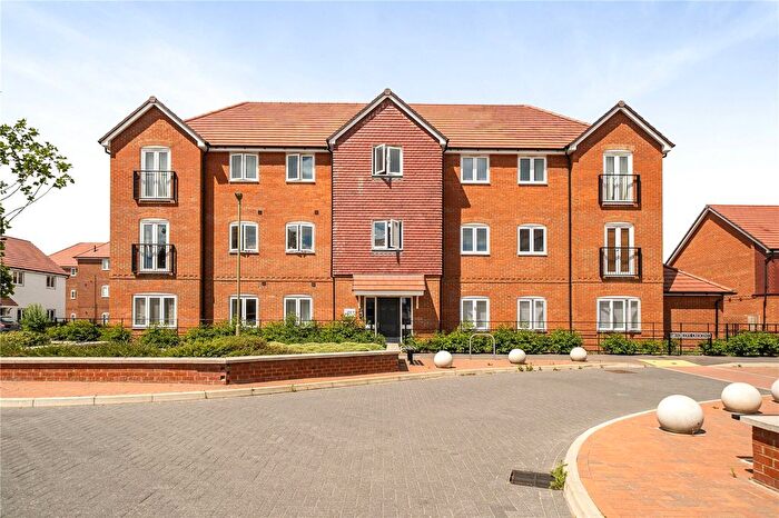 2 Bedroom Flat For Sale In Dinmore Way, Didcot, Oxfordshire, OX11