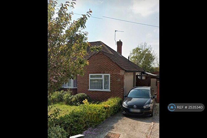 2 Bedroom Bungalow To Rent In Oak Avenue, Chichester, PO19