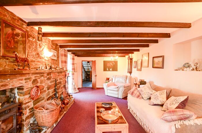 3 Bedroom Equestrian For Sale In Halgavor Lane, Bodmin, Cornwall, PL31