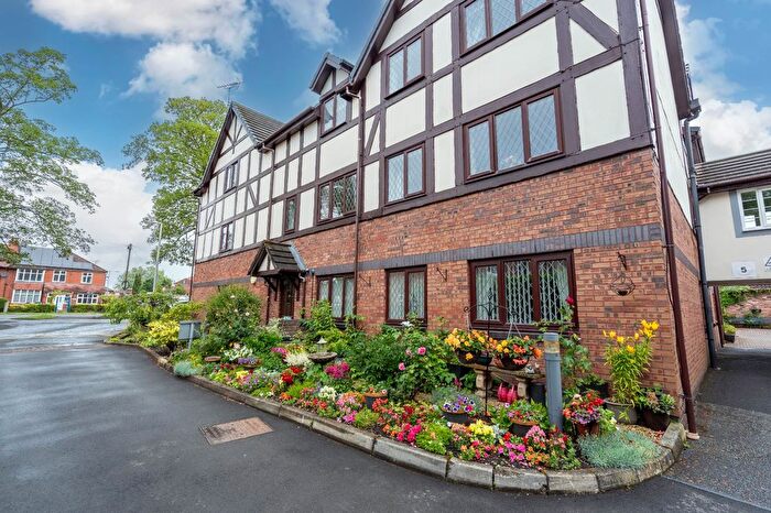 2 Bedroom Flat For Sale In Stockport Road, Marple, Stockport, Greater Manchester, SK6