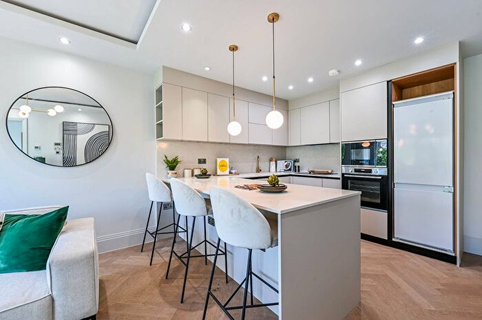 2 Bedroom Flat To Rent In Park Village East, Regent's Park, London, NW1