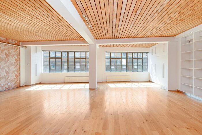 1 Bedroom Apartment To Rent In St John Street, EC1V