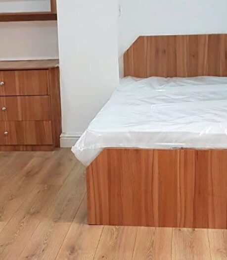 3 Bedroom Apartment To Rent In Belle Vue Road, Leeds, West Yorkshire, LS3