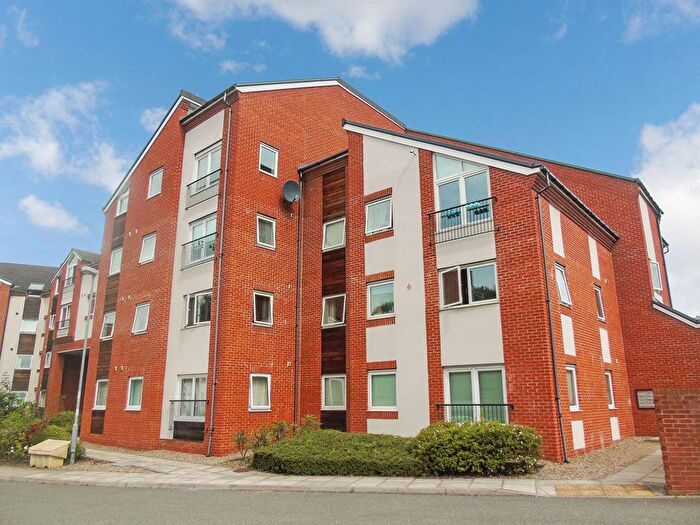 2 Bedroom Flat For Sale In Palatine Place, Dunston, Gateshead, NE11