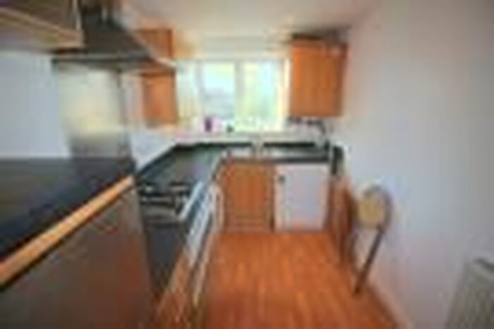 2 Bedroom Flat To Rent In Charles Street, Greenhithe, Kent, DA9