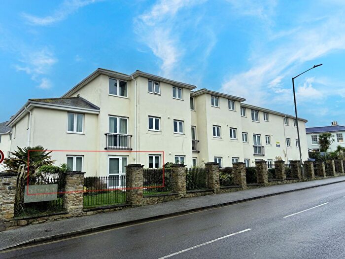 2 Bedroom Flat For Sale In East Terrace, Penzance, TR18