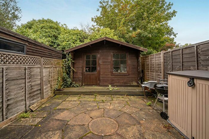 2 Bedroom End Of Terrace House For Sale In Elm Road, Windsor, SL4