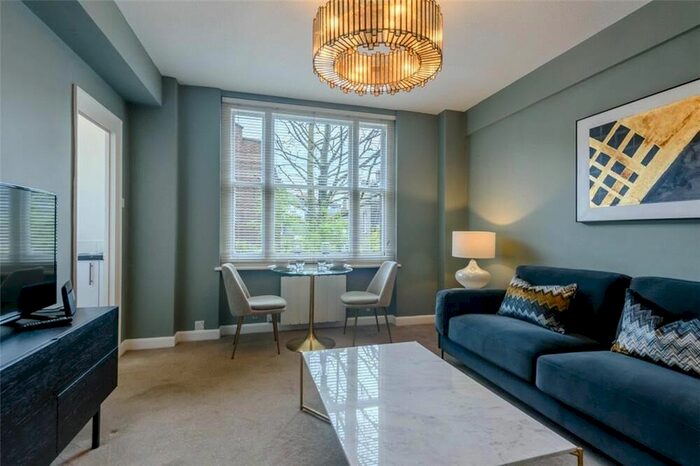 1 Bedroom Flat To Rent In Hill Street, London W1J