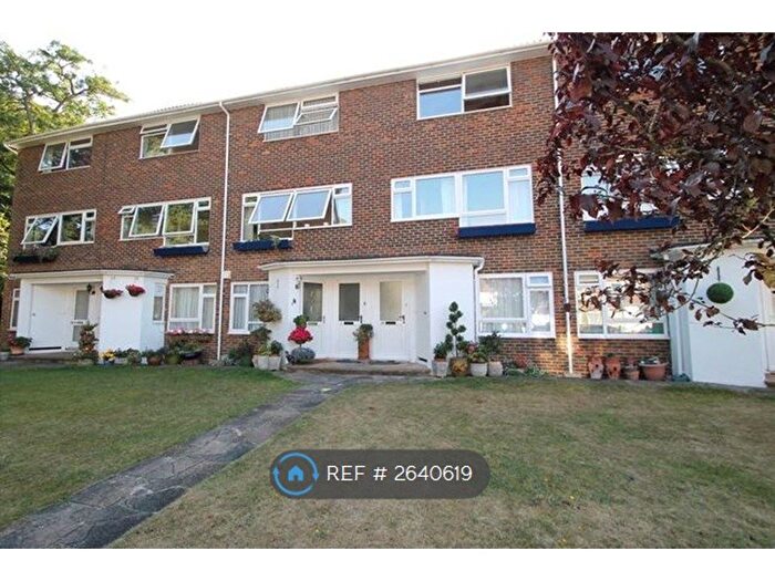 2 Bedroom Maisonette To Rent In Cadogan Court, Sutton, SM2