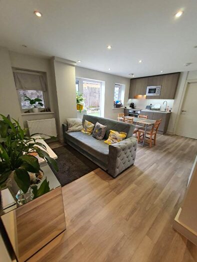 2 Bedroom Property To Rent In High Street, Uxbridge, UB8