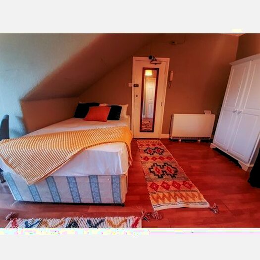 Studio To Rent In Bedford Hill, London, SW12