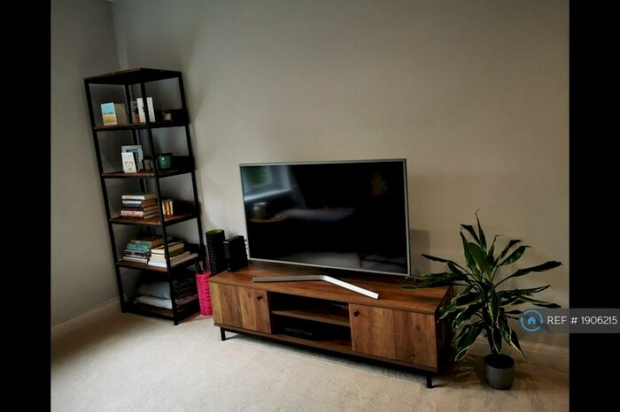 1 Bedroom Flat To Rent In Egmont Road, Sutton, SM2