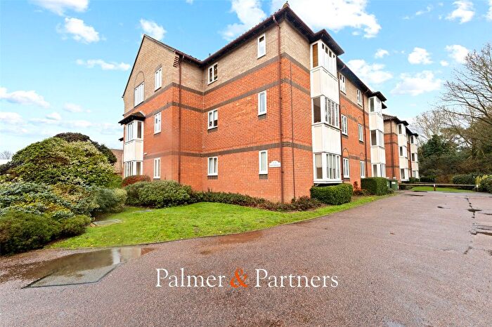 2 Bedroom Flat For Sale In Friday Wood Green, Berechurch, Colchester, Essex, CO2