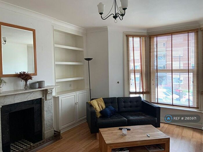 2 Bedroom Flat To Rent In Palmerston Road, London, N22