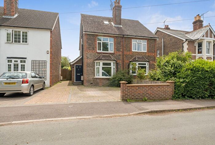 3 Bedroom Semi-Detached House For Sale In Church Road, Horley, Surrey, RH6
