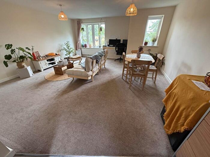2 Bedroom Flat To Rent In Knights Maltings, Frome, Somerset, BA11