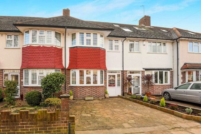 3 Bedroom Terraced House To Rent In Devon Avenue, Twickenham, TW2