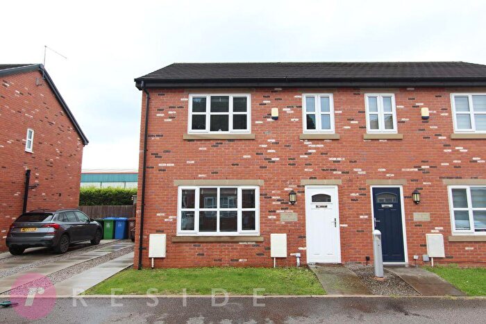 3 Bedroom Semi-Detached House For Sale In Keepers Green, Meanwood, Rochdale, OL11