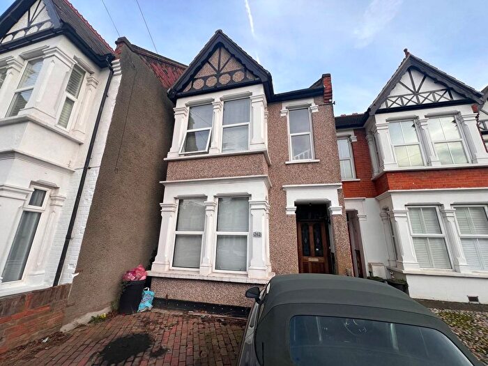 Property To Rent In Hamlet Court Road, Westcliff-On-Sea, Essex, SS0