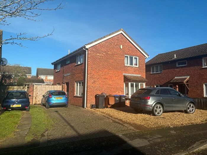 4 Bedroom Detached House For Sale In Beaumont Drive, Cherry Lodge, Northampton, NN3