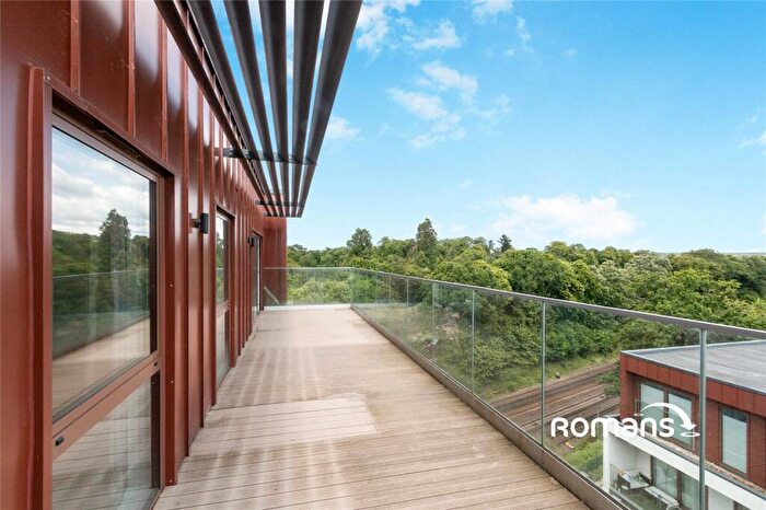 2 Bedroom Flat To Rent In Farnborough Road, Farnborough, Hampshire, GU14