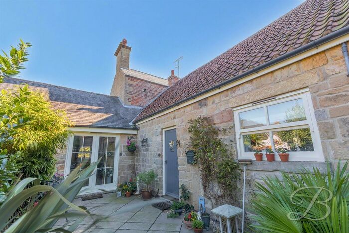 2 Bedroom Barn Conversion For Sale In Nottingham Road, Mansfield, NG18