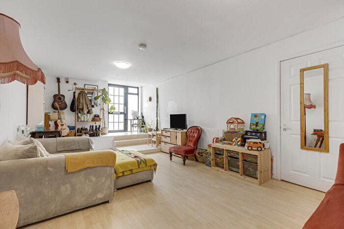 1 Bedroom Flat For Sale In Morning Lane, Hackney, E9