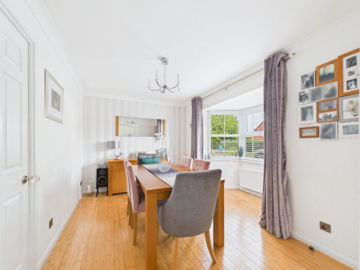 4 Bedroom Detached House For Sale In Howdale Road, Hull, HU8