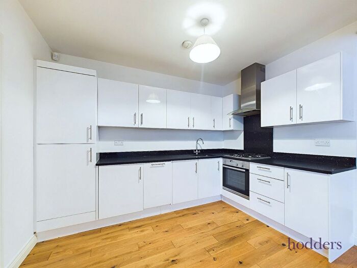 1 Bedroom Flat To Rent In Heriot House, - Guildford Street, Chertsey, Surrey, KT16