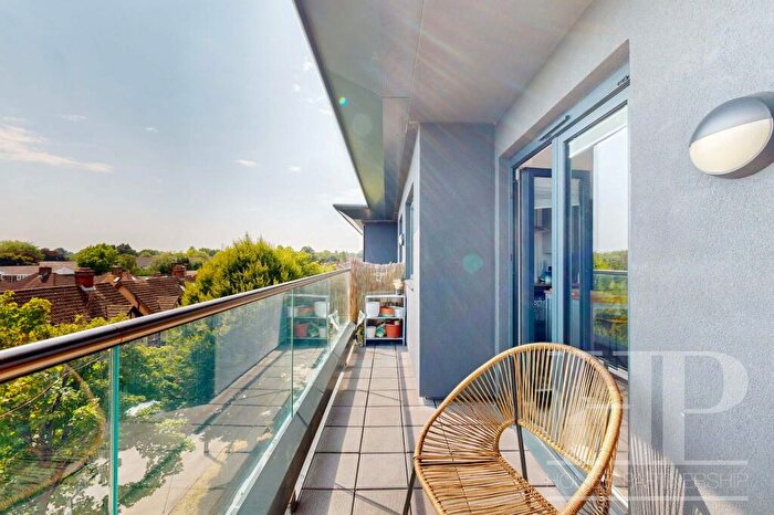 2 Bedroom Apartment To Rent In East Park, Crawley, RH10