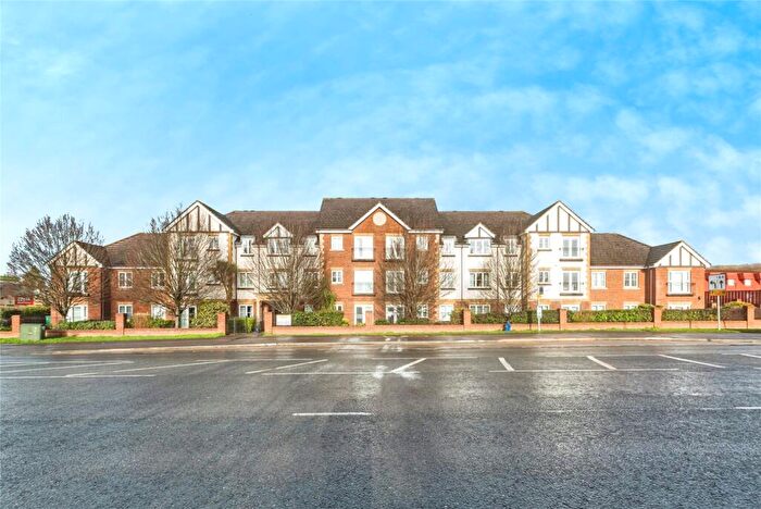 1 Bedroom Apartment For Sale In Calcot Priory, Calcot, RG31
