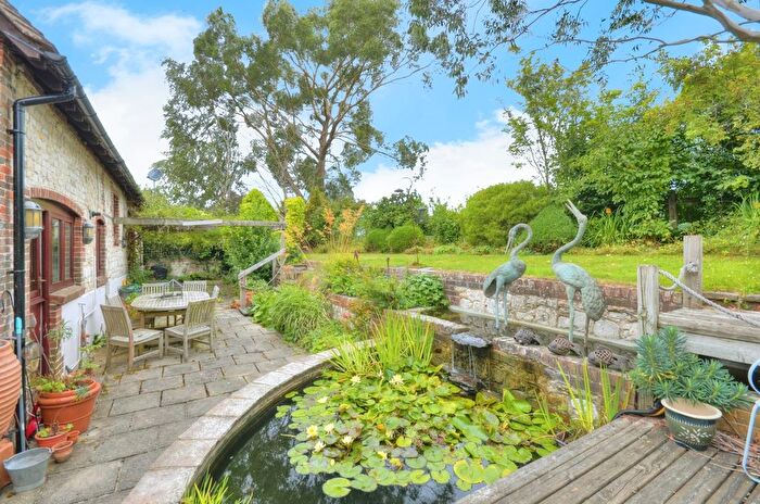 3 Bedroom Barn Conversion For Sale In Elsted, Midhurst, West Sussex, GU29