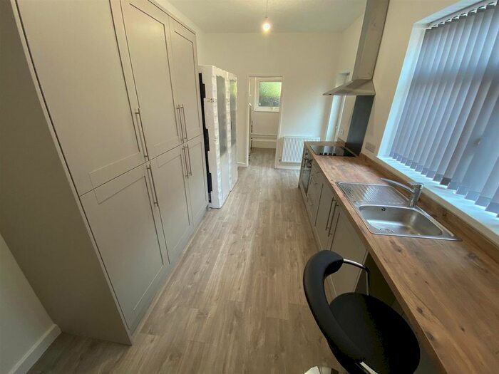 1 Bedroom Property To Rent In Ensuite, Allesley Old Road, Chapelfields, Coventry, CV5