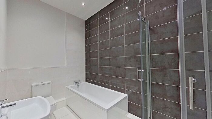 1 Bedroom Flat To Rent In Atkinson Street, Leeds, LS10